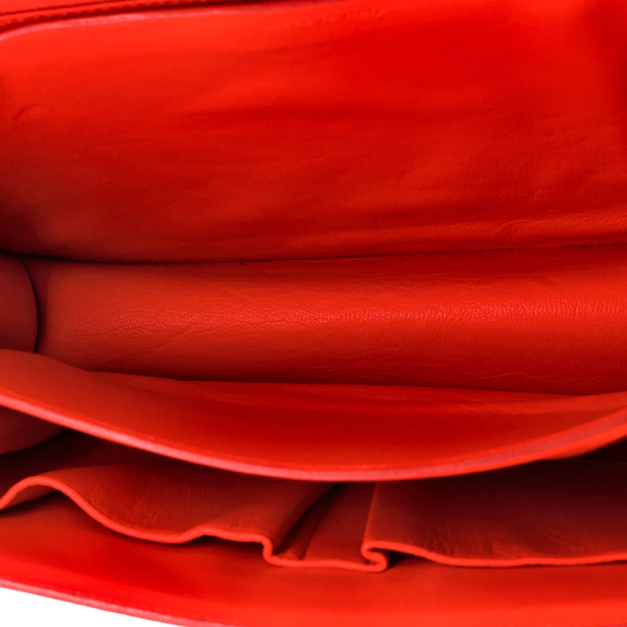 Classic Box Bag Grainy Leather Medium - Deep Luxury