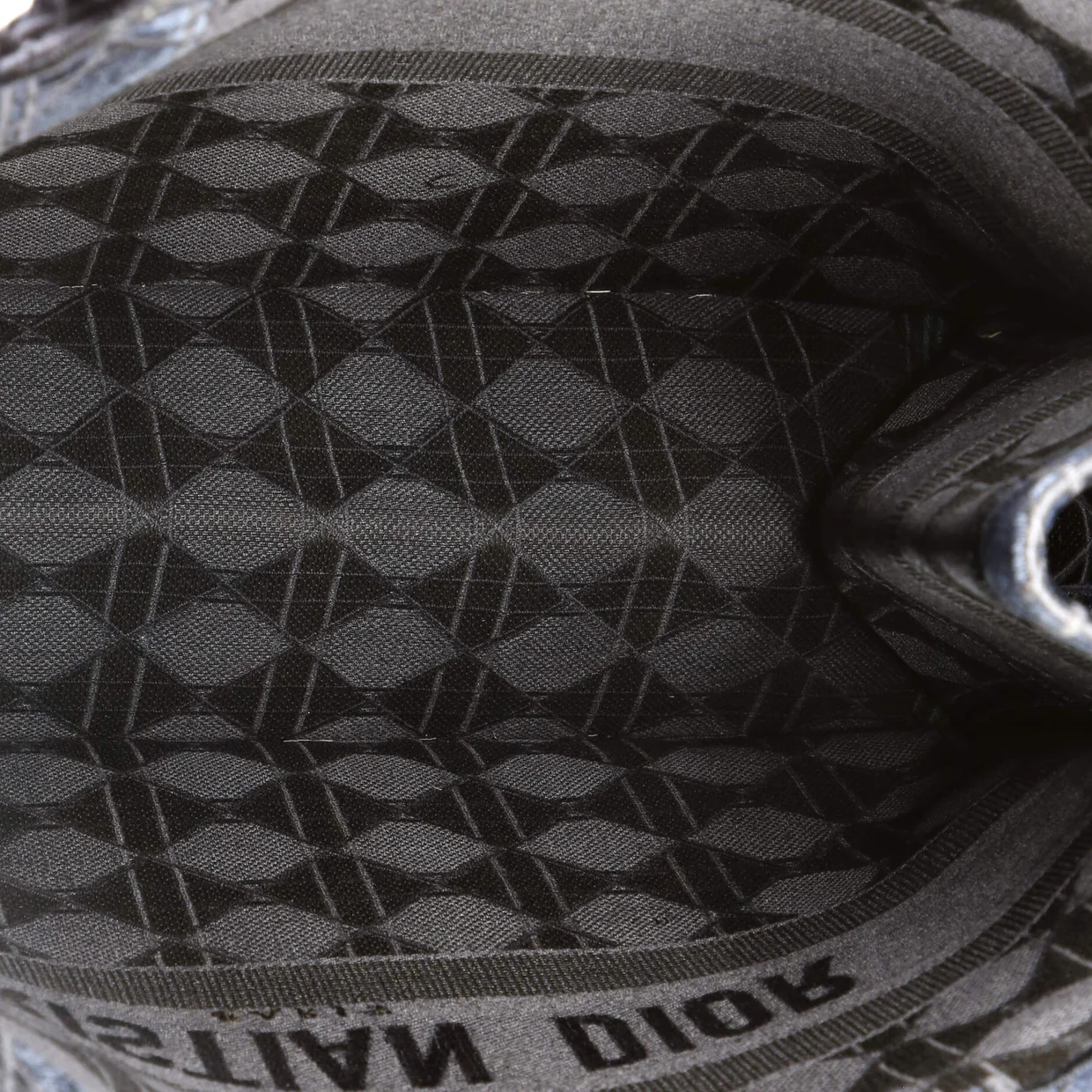 Book Tote Cannage Embroidered Velvet Large - Deep Luxury