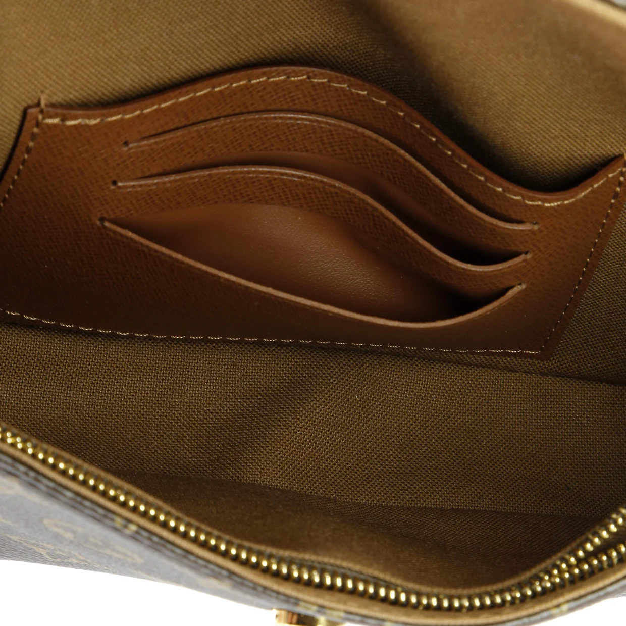 Ivy Wallet on Chain Monogram Canvas - Deep Luxury