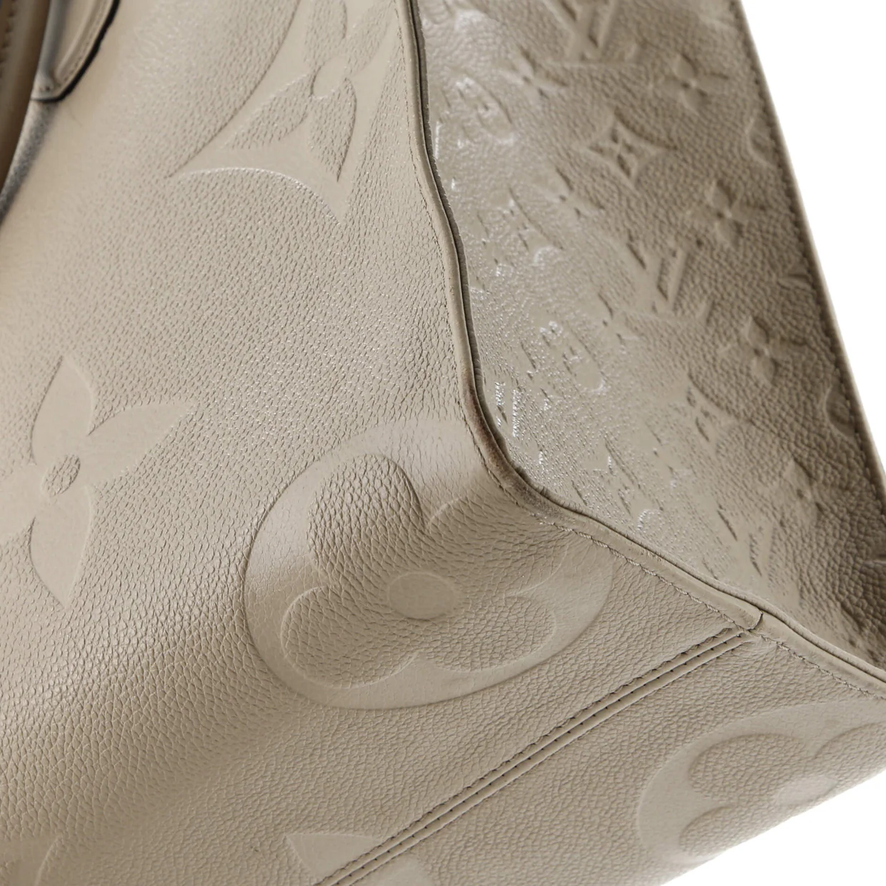 OnTheGo Tote Monogram Empreinte Giant MM - Deep Luxury