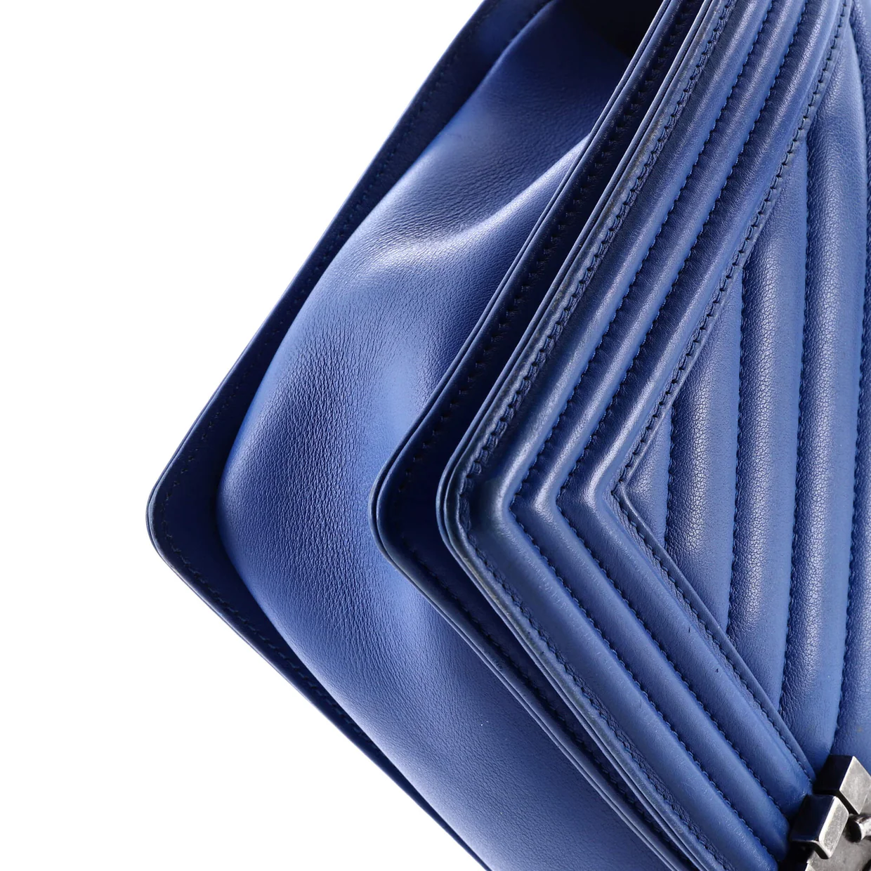 Boy Flap Bag Chevron Lambskin New Medium - Deep Luxury