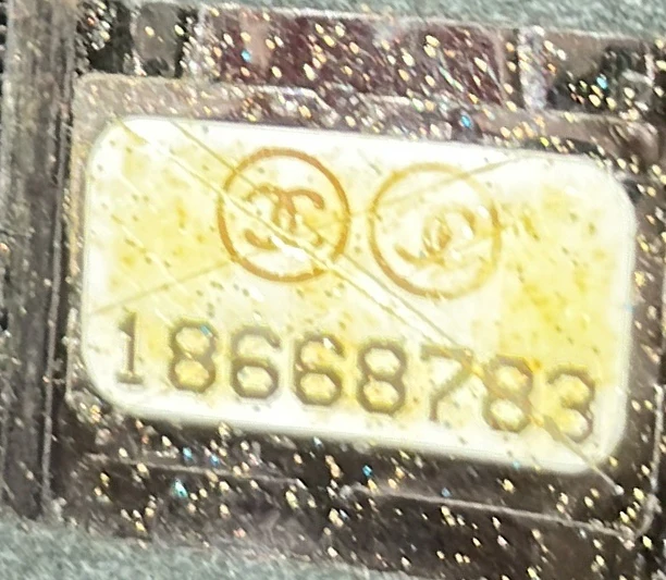 Reverso Boy Flap Bag Patent New Medium - Deep Luxury