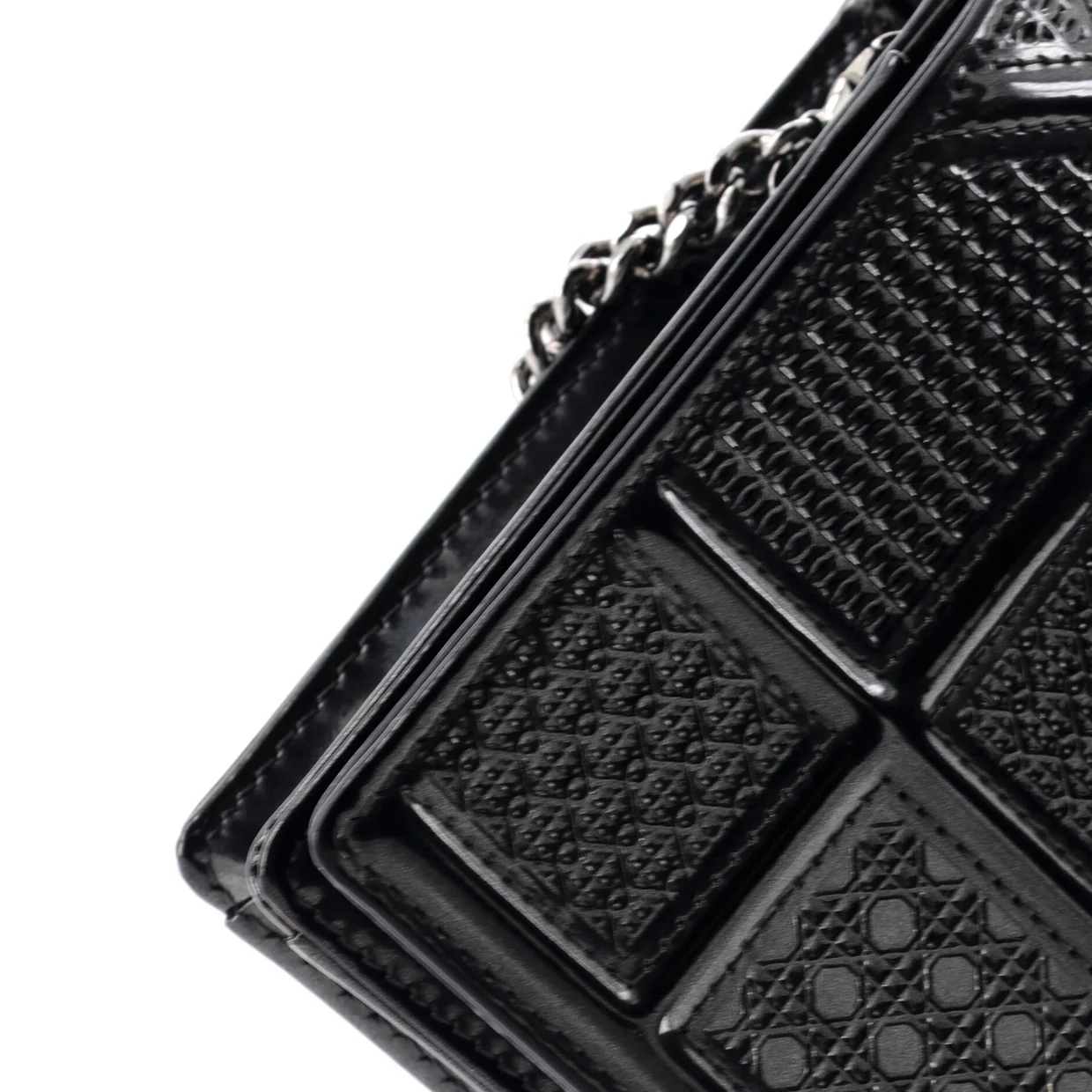 Diorama Wallet on Chain Cannage Embossed Calfskin - Deep Luxury