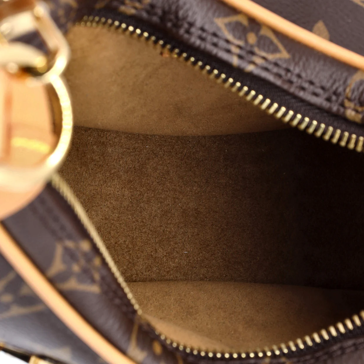 Loop Handbag Monogram Canvas - Deep Luxury