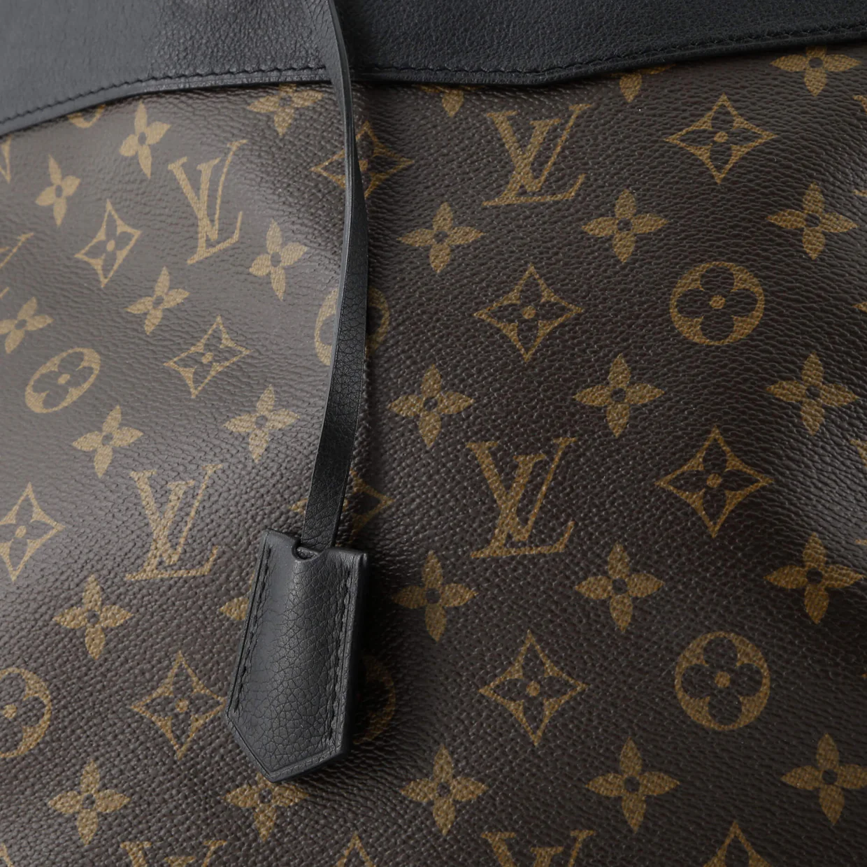 Pallas Shopper Monogram Canvas and Calfskin - Deep Luxury