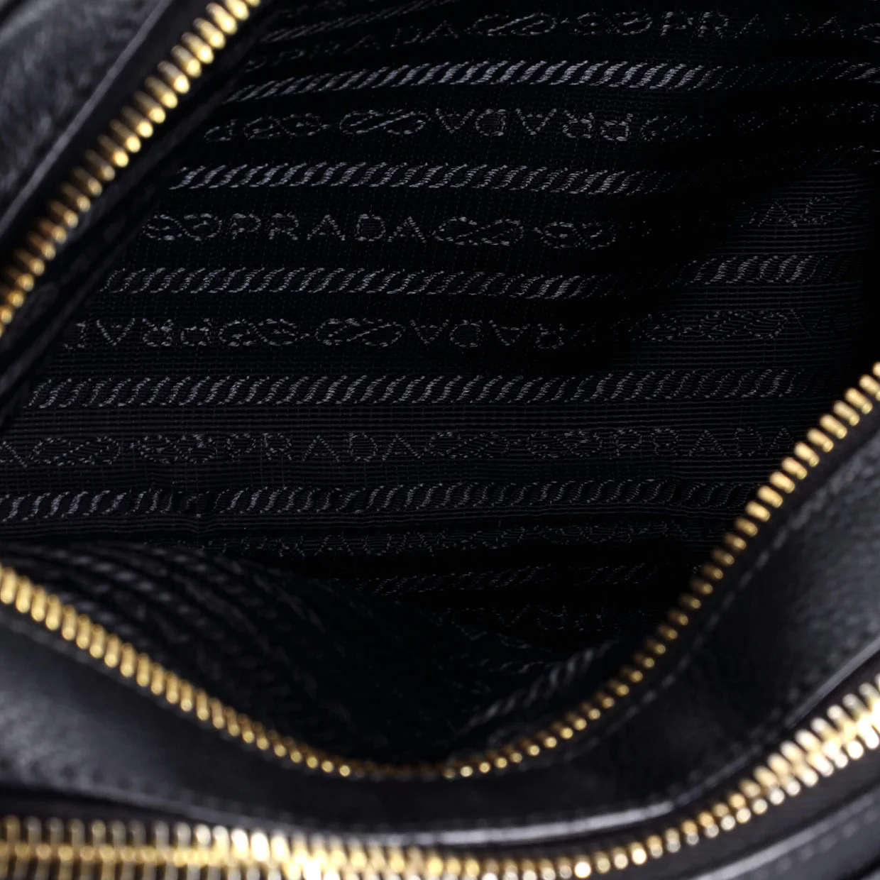 Double Zip Camera Bag Vitello Phenix Medium - Deep Luxury