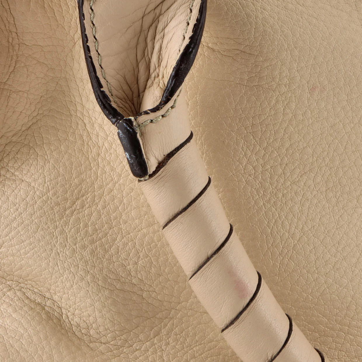 Marcie Shoulder Bag Leather Medium - Deep Luxury