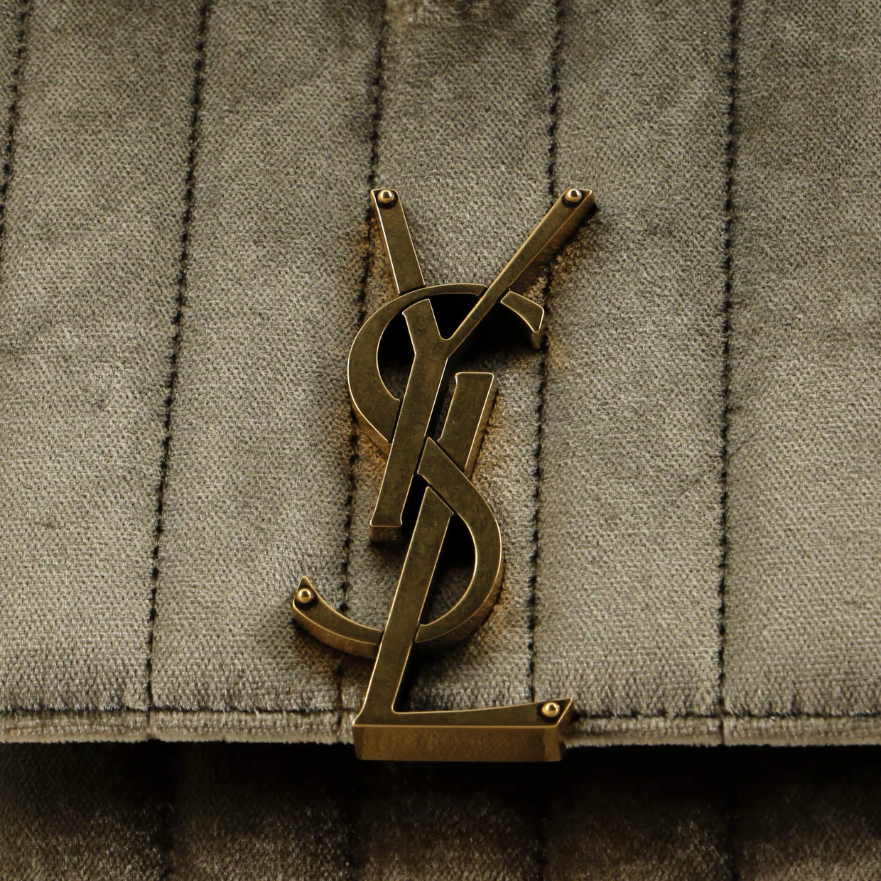 Vicky Crossbody Bag Vertical Quilted Velvet Small - Deep Luxury