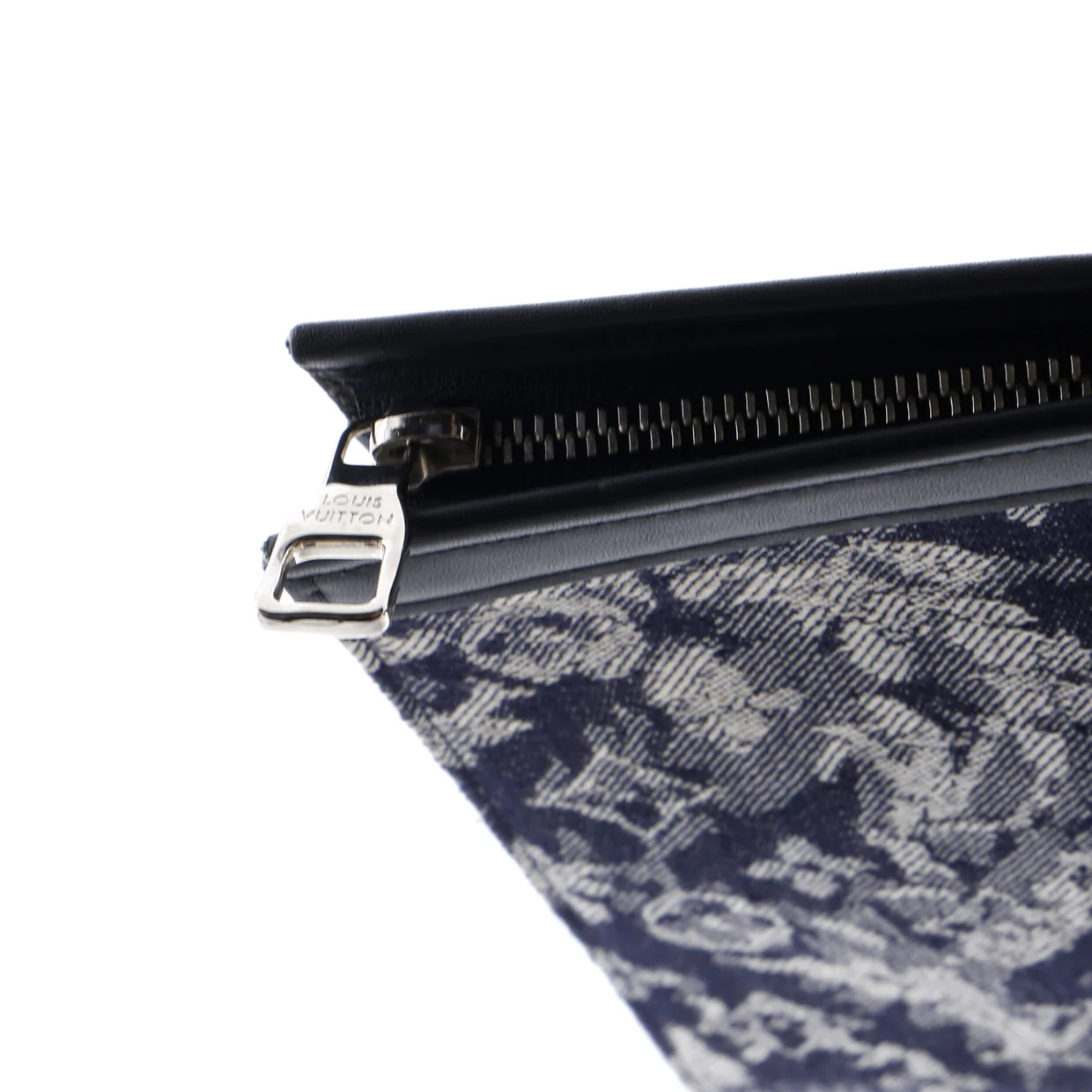 Pochette Voyage Monogram Tapestry Canvas MM - Deep Luxury