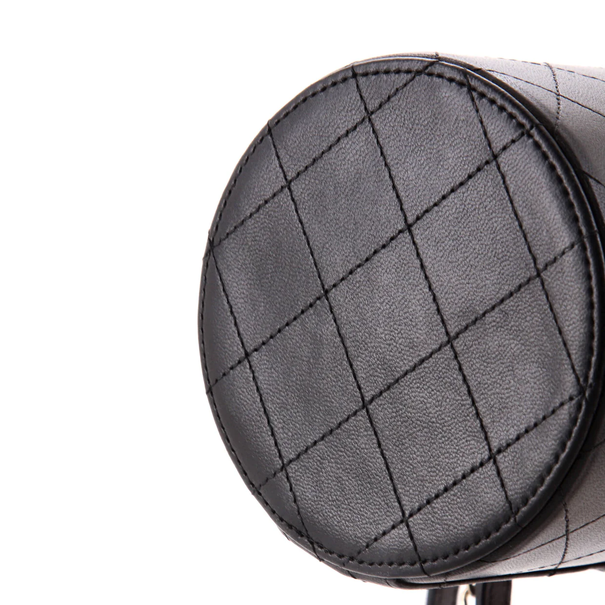 CC Round Vanity Case with Chain Quilted Lambskin Mini - Deep Luxury