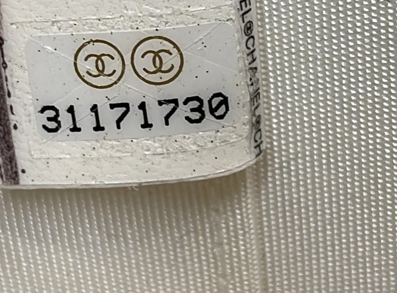 CC Round Vanity Case with Chain Quilted Lambskin Mini - Deep Luxury