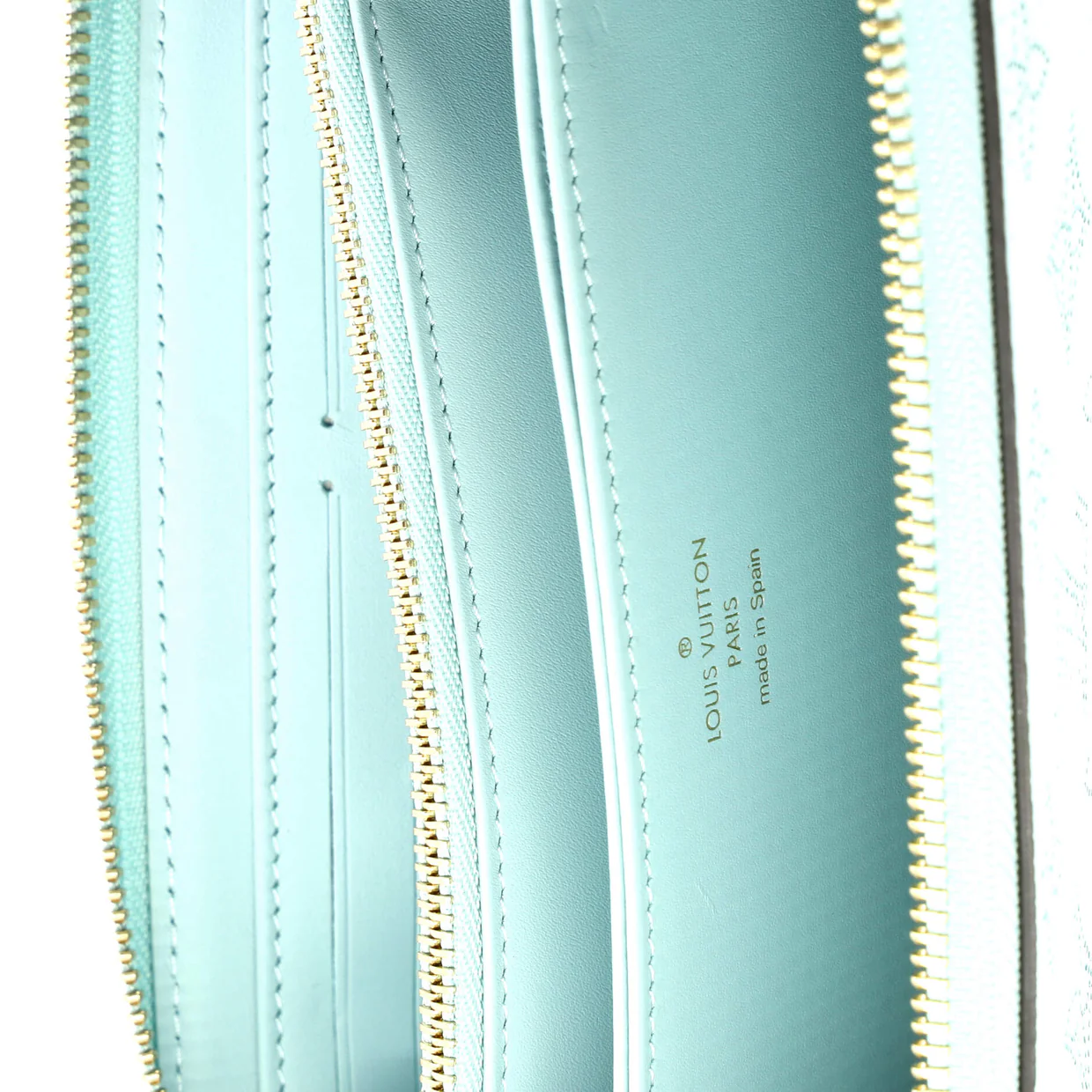Zippy Wallet Mahina Leather - Deep Luxury