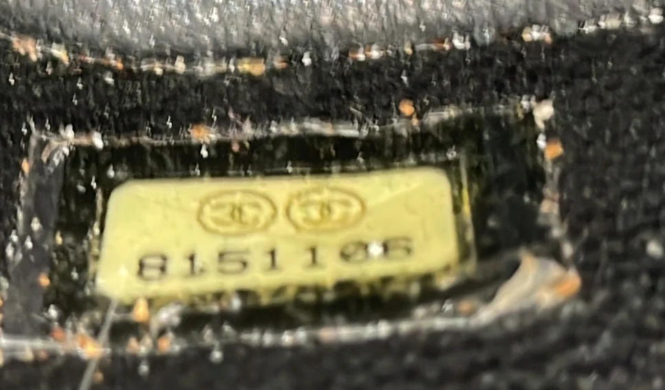 Medallion Tote Quilted Caviar - Deep Luxury