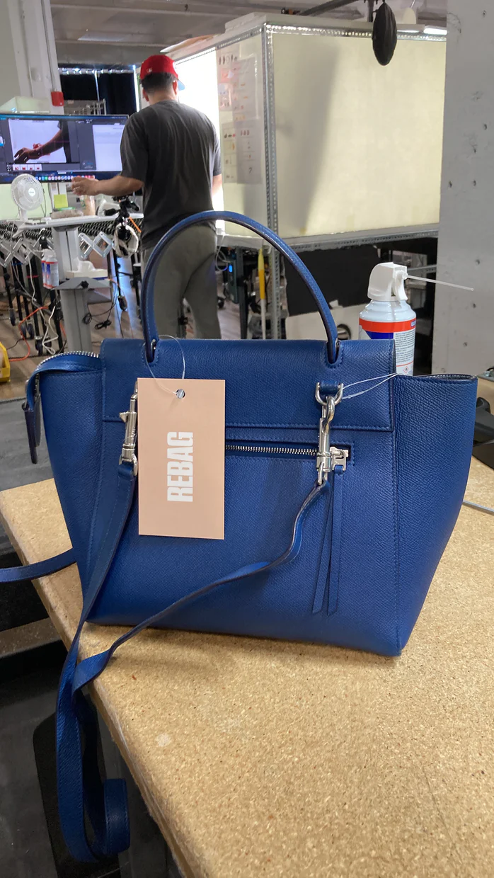 Belt Bag Textured Leather Medium - Deep Luxury