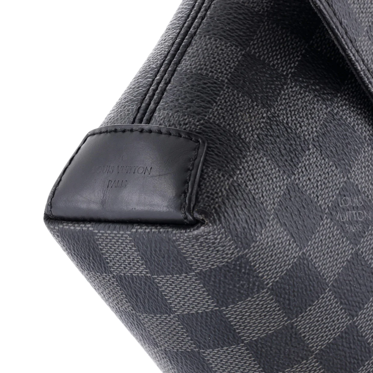 District NM Messenger Bag Damier Graphite PM - Deep Luxury