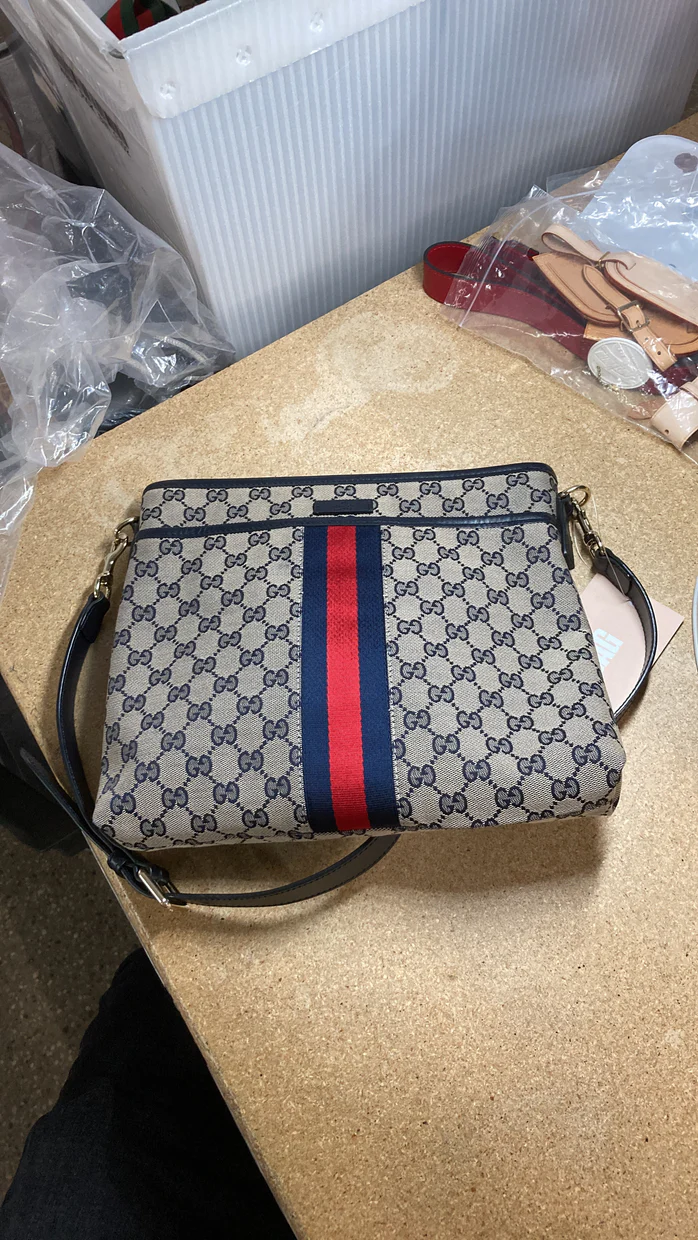 Front Pocket Web Messenger GG Canvas Small - Deep Luxury