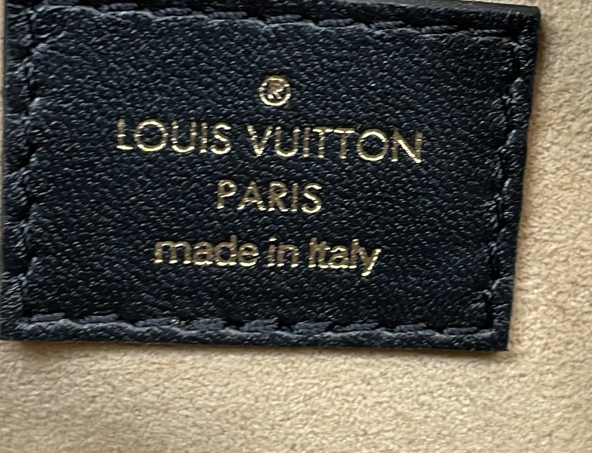 Pochette Troca Damier Quilted Lambskin MM - Deep Luxury