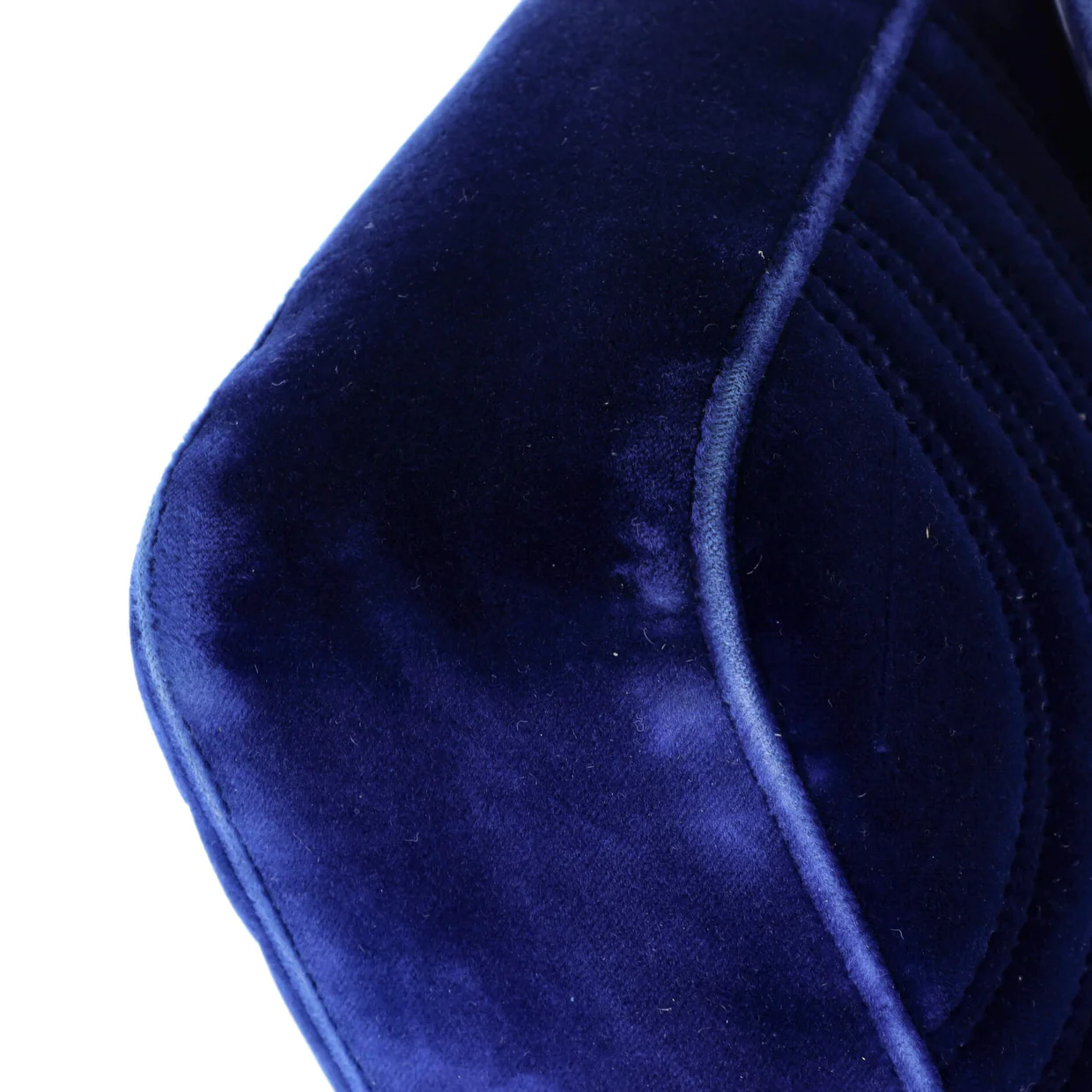 GG Marmont Flap Bag Matelasse Velvet Medium - Deep Luxury