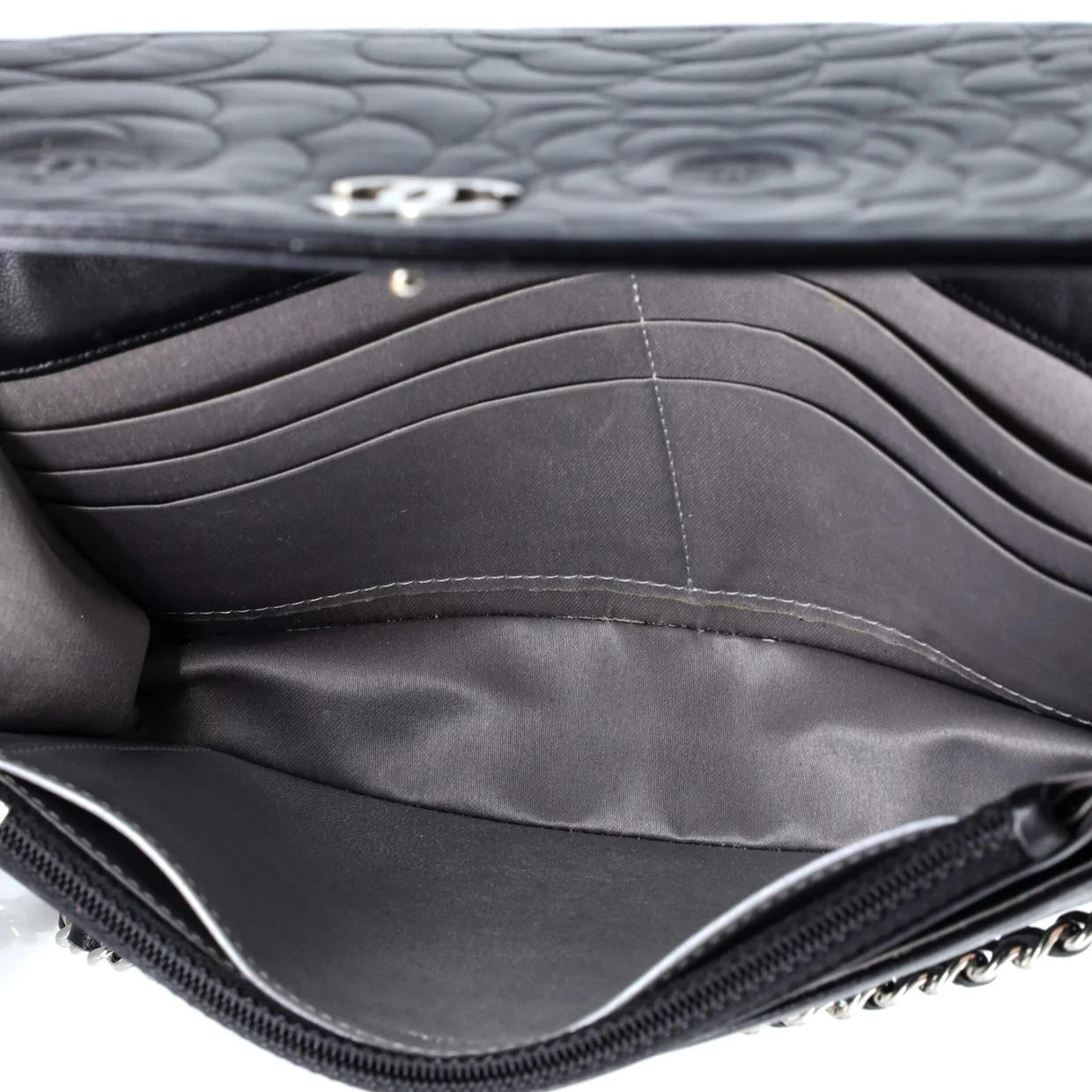 Wallet on Chain Camellia Lambskin - Deep Luxury