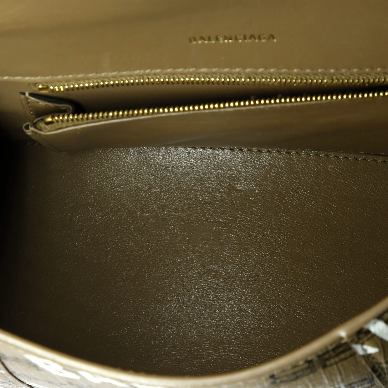 Hourglass Top Handle Bag Monogram Coated Canvas Small - Deep Luxury