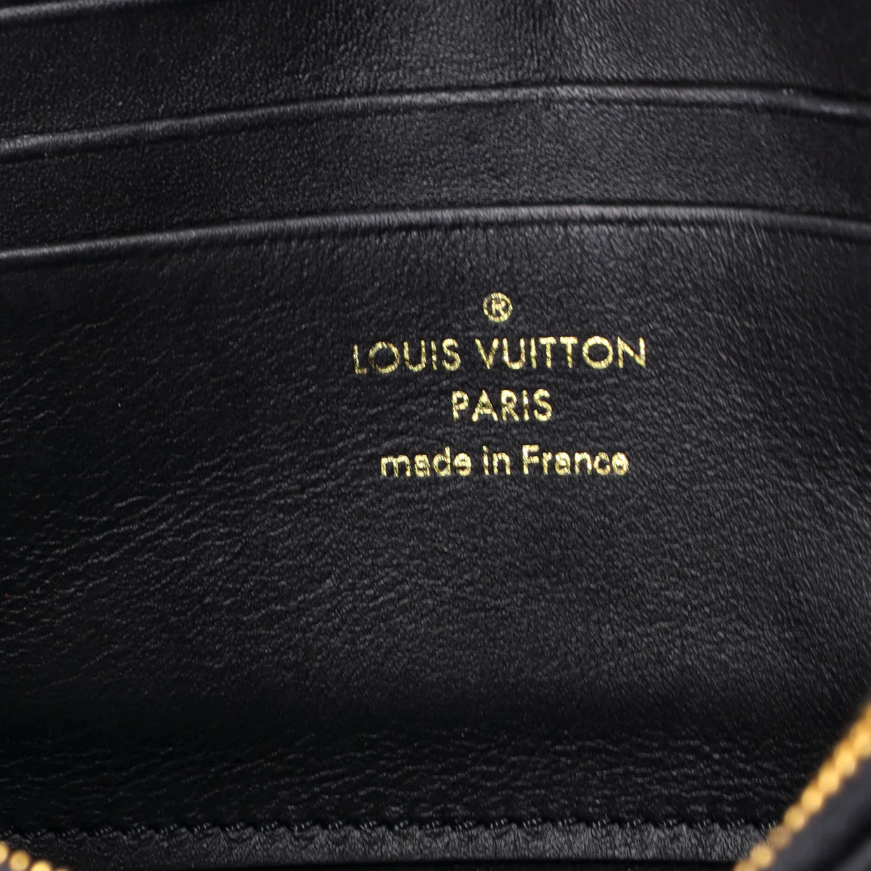 New Wave Chain Pochette Quilted Leather - Deep Luxury
