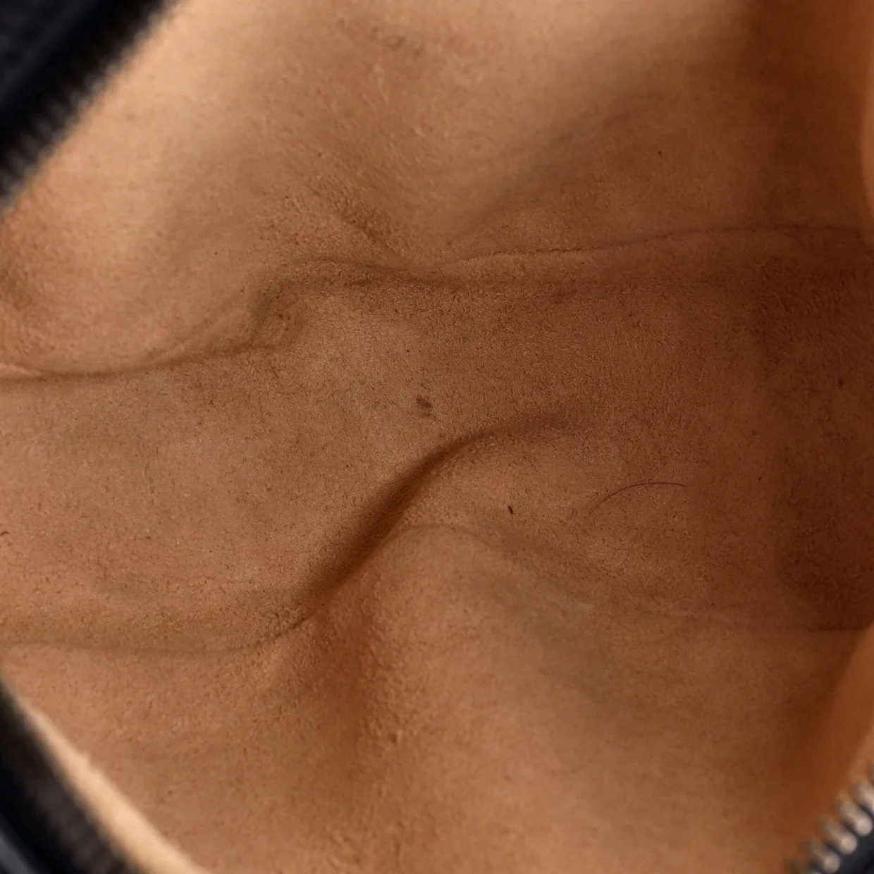 GG Marmont Round Shoulder Bag Matelasse Leather Mini - Deep Luxury