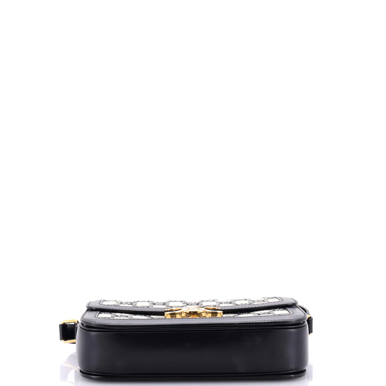 Triomphe Shoulder Bag Triomphe Canvas Medium - Deep Luxury