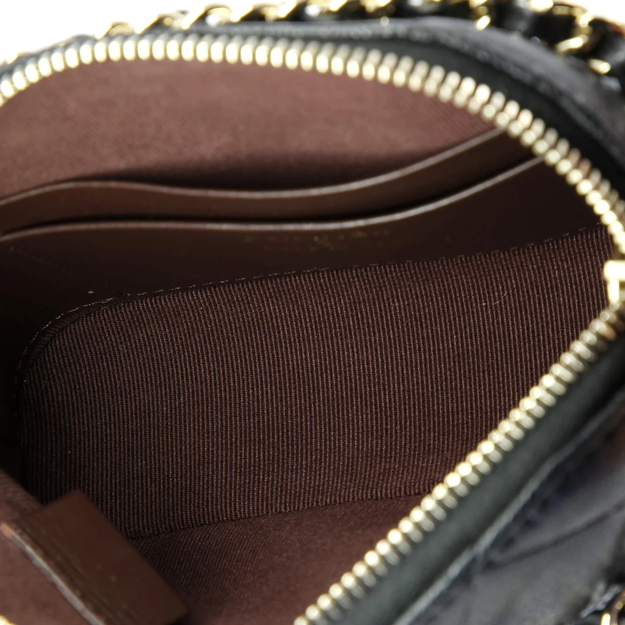 CC Dome Zip Clutch with Chain Quilted Caviar Mini - Deep Luxury