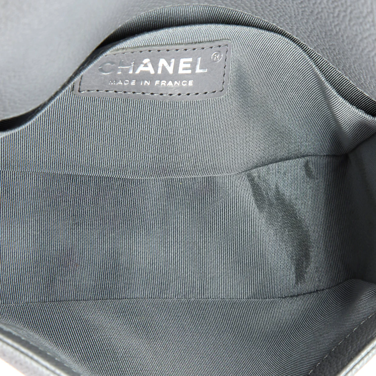 Boy Flap Bag Chevron Caviar Small - Deep Luxury