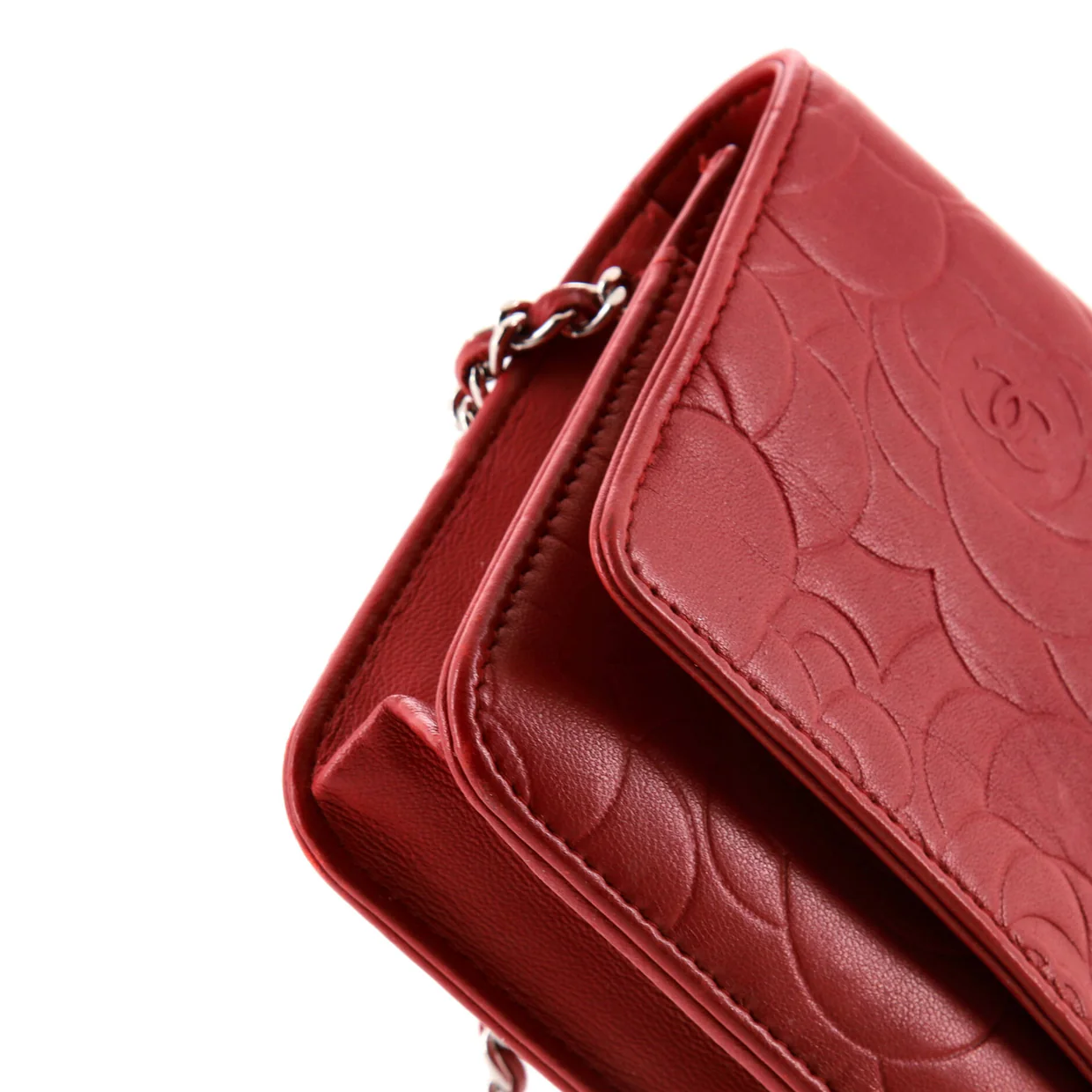 Wallet on Chain Camellia Lambskin - Deep Luxury