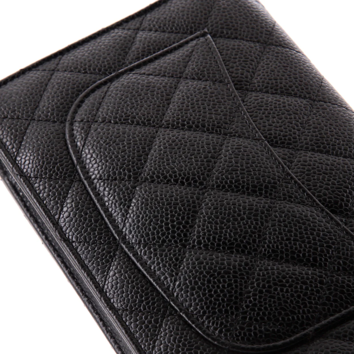 Wallet on Chain Quilted Caviar - Deep Luxury