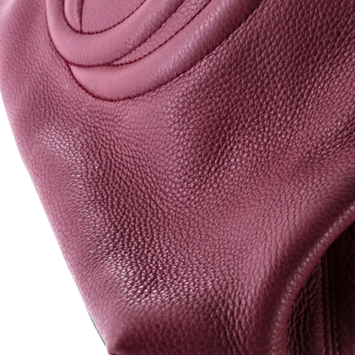 Soho Chain Strap Shoulder Bag Leather Medium - Deep Luxury