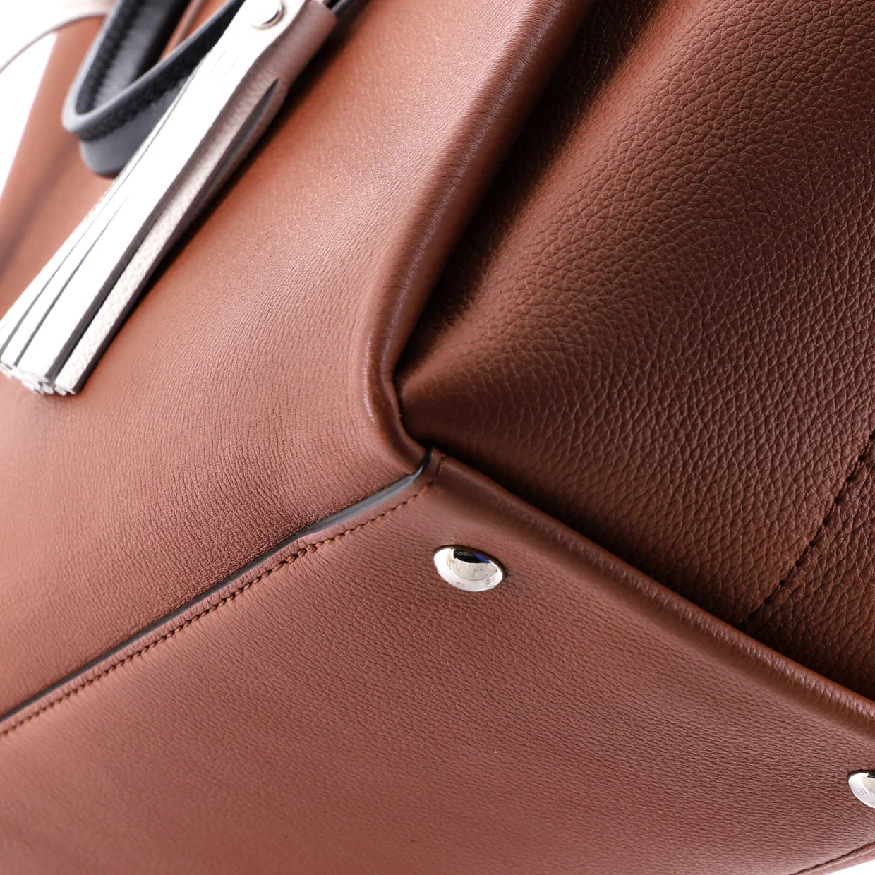 Lockmeto Handbag Leather - Deep Luxury