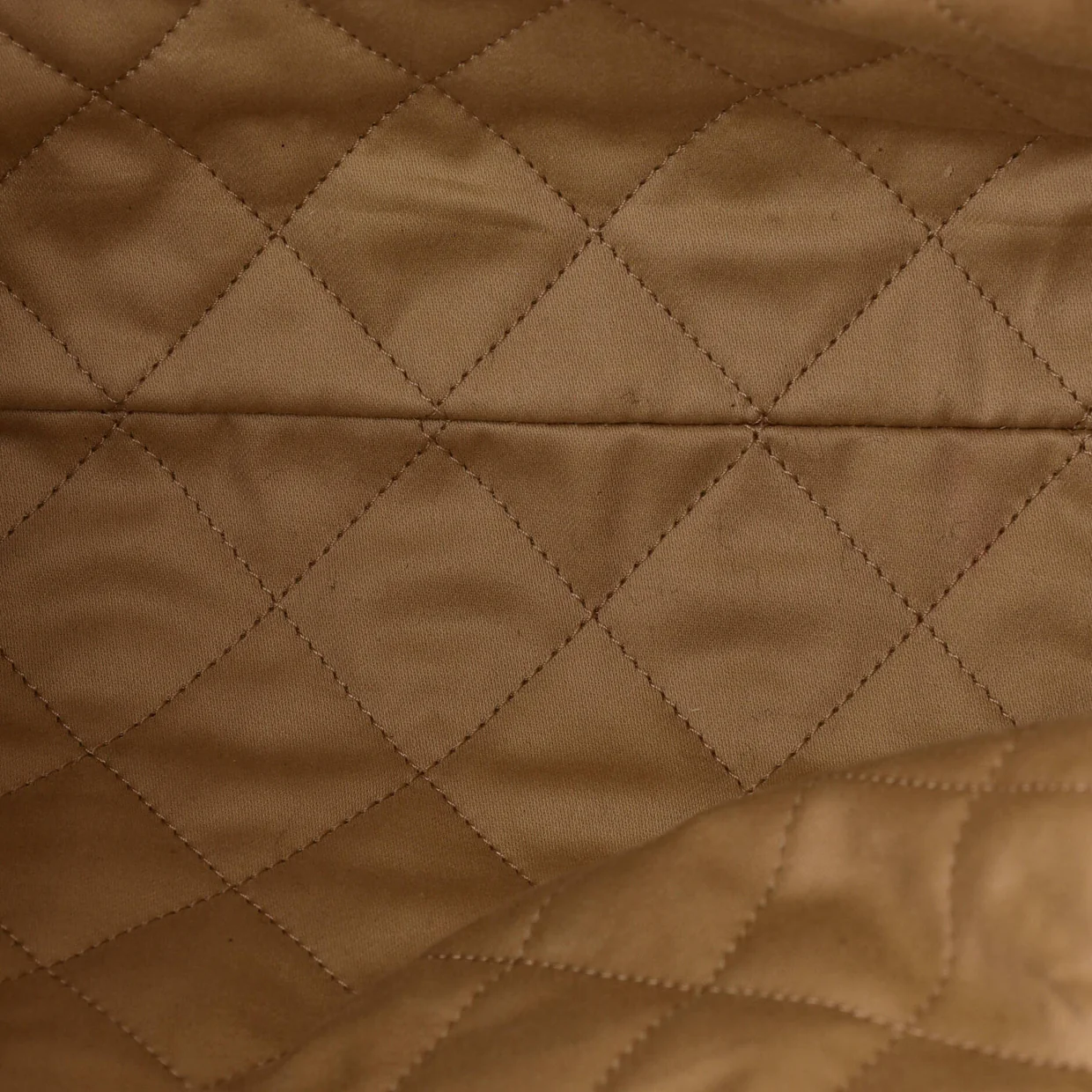 22 Chain Hobo Quilted Calfskin Small - Deep Luxury