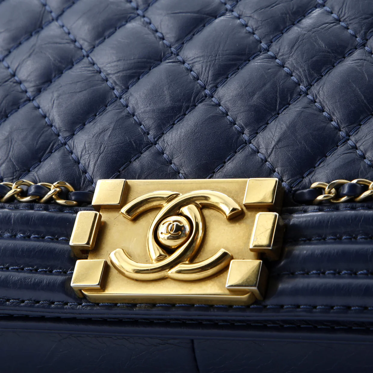 Jacket Boy Flap Bag Quilted Aged Calfskin New Medium - Deep Luxury