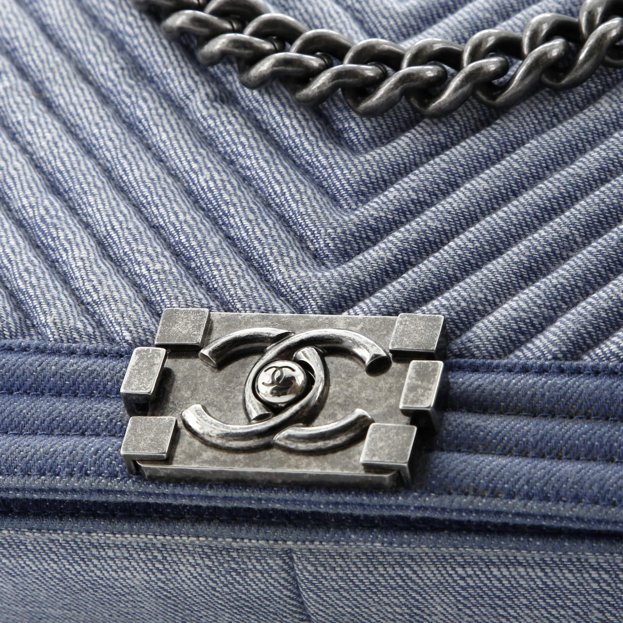 Boy Flap Bag Chevron Denim Old Medium - Deep Luxury