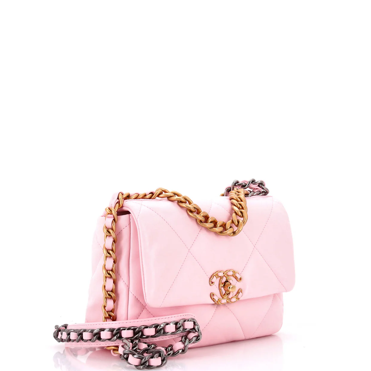 19 Flap Bag Quilted Leather Medium - Deep Luxury