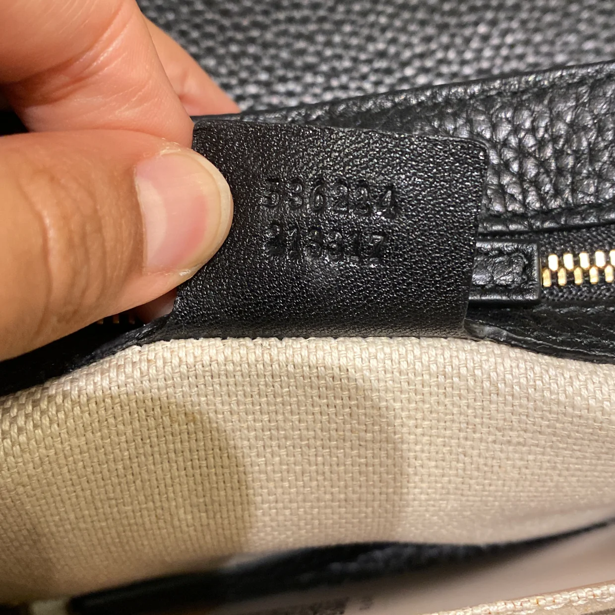 Soho Chain Crossbody Bag Leather Medium - Deep Luxury