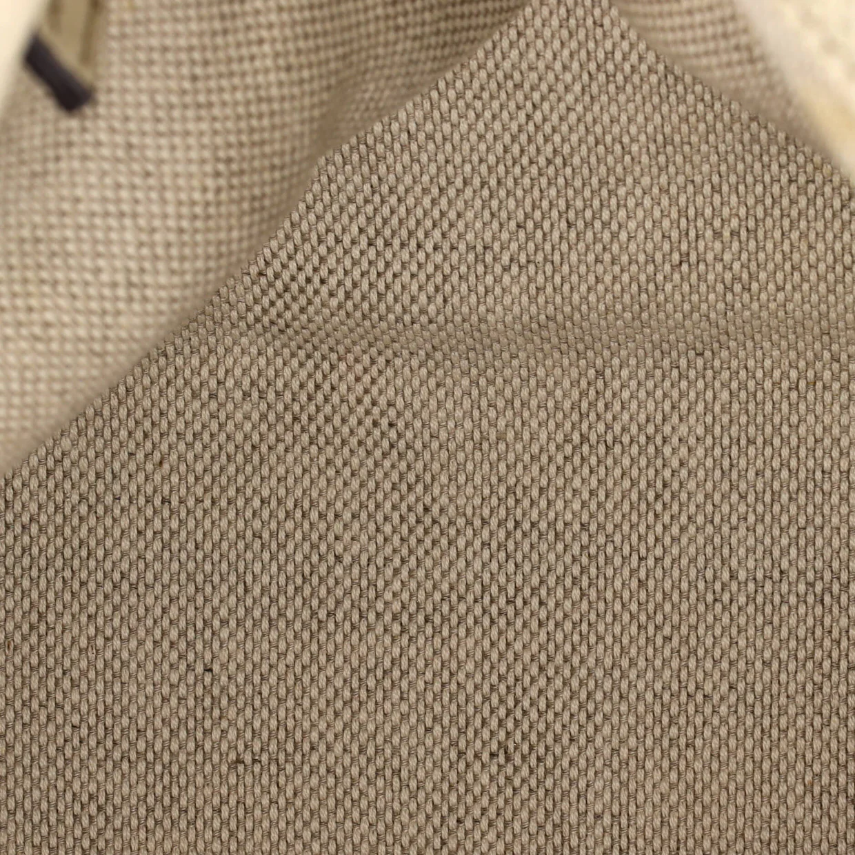 Soho Chain Strap Shoulder Bag Leather Medium - Deep Luxury