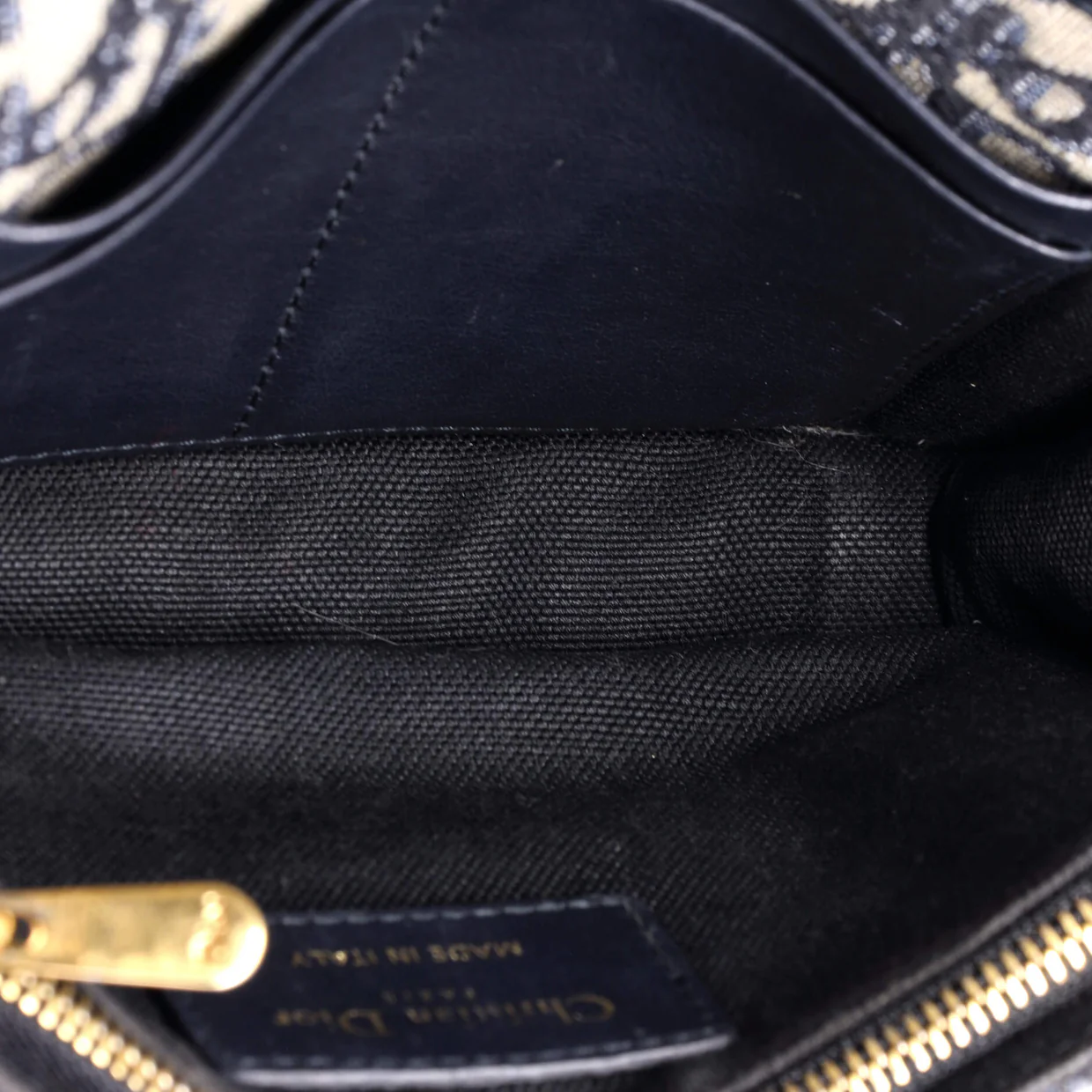 30 Montaigne 2-in-1 Pouch Oblique Canvas - Deep Luxury