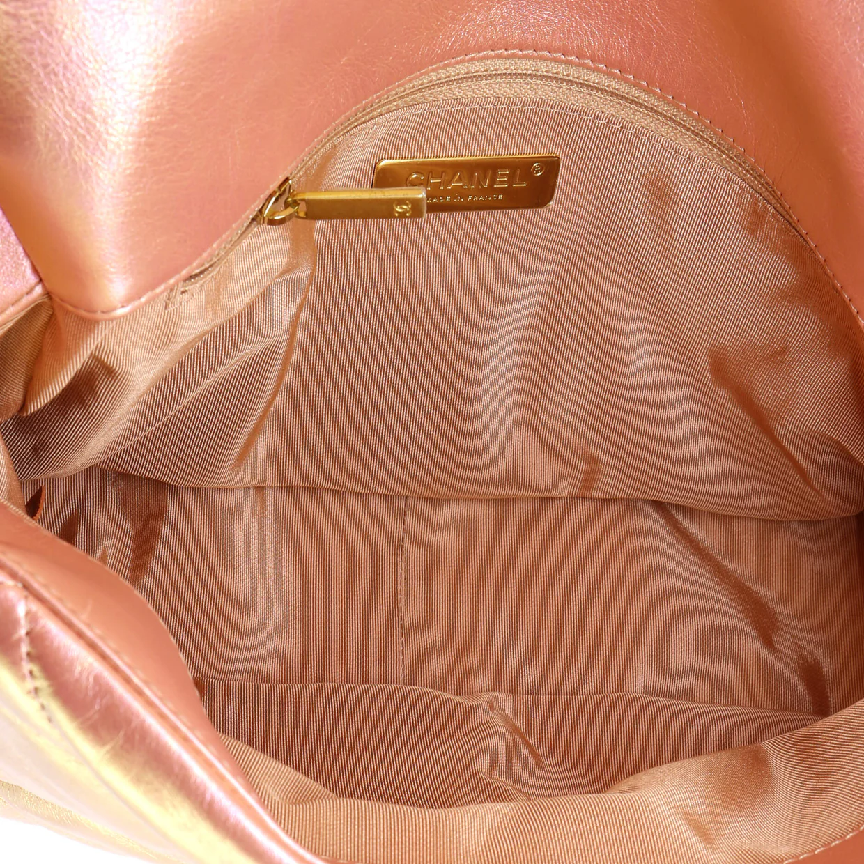 19 Flap Bag Quilted Iridescent Calfskin Large - Deep Luxury