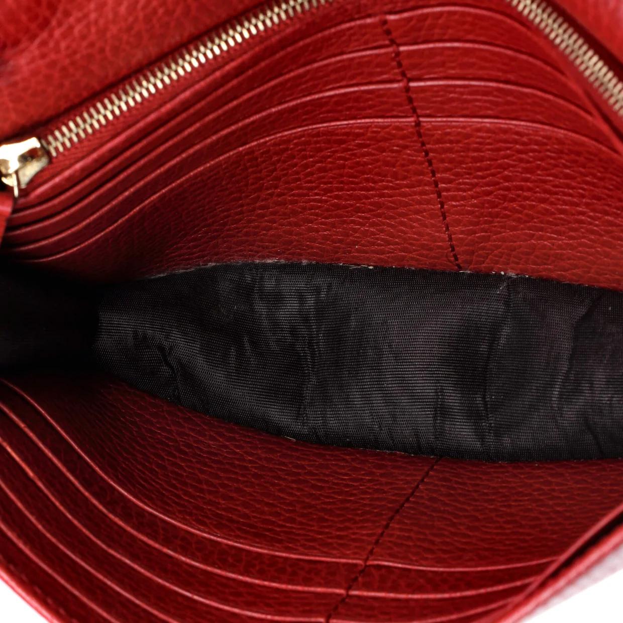 Interlocking Wallet on Chain Leather - Deep Luxury