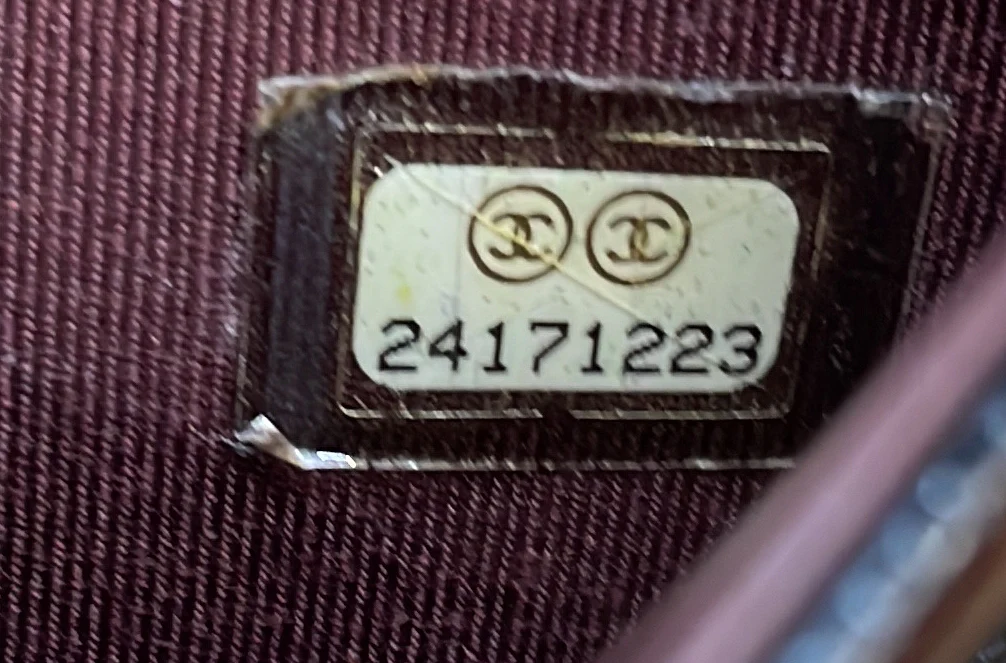 CC Compact Classic Flap Wallet Quilted Caviar - Deep Luxury