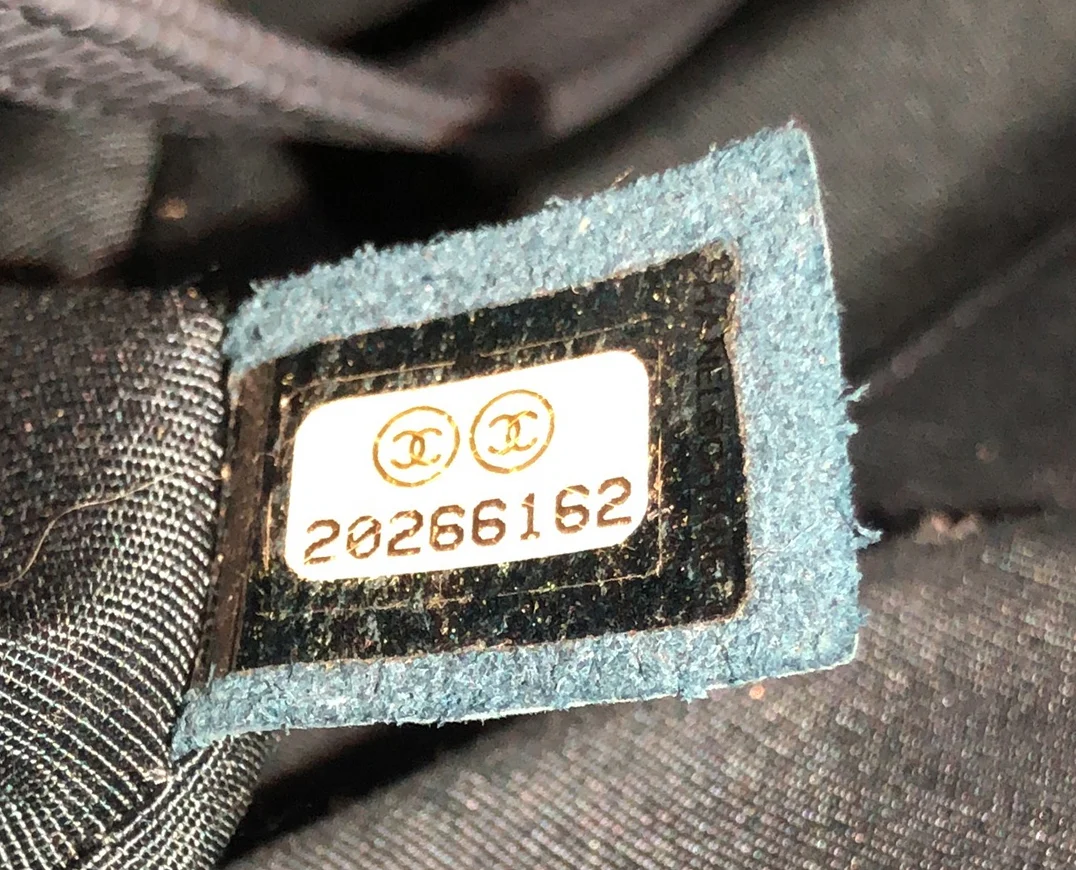 Classic Flap Shopping Tote Quilted Caviar Large - Deep Luxury