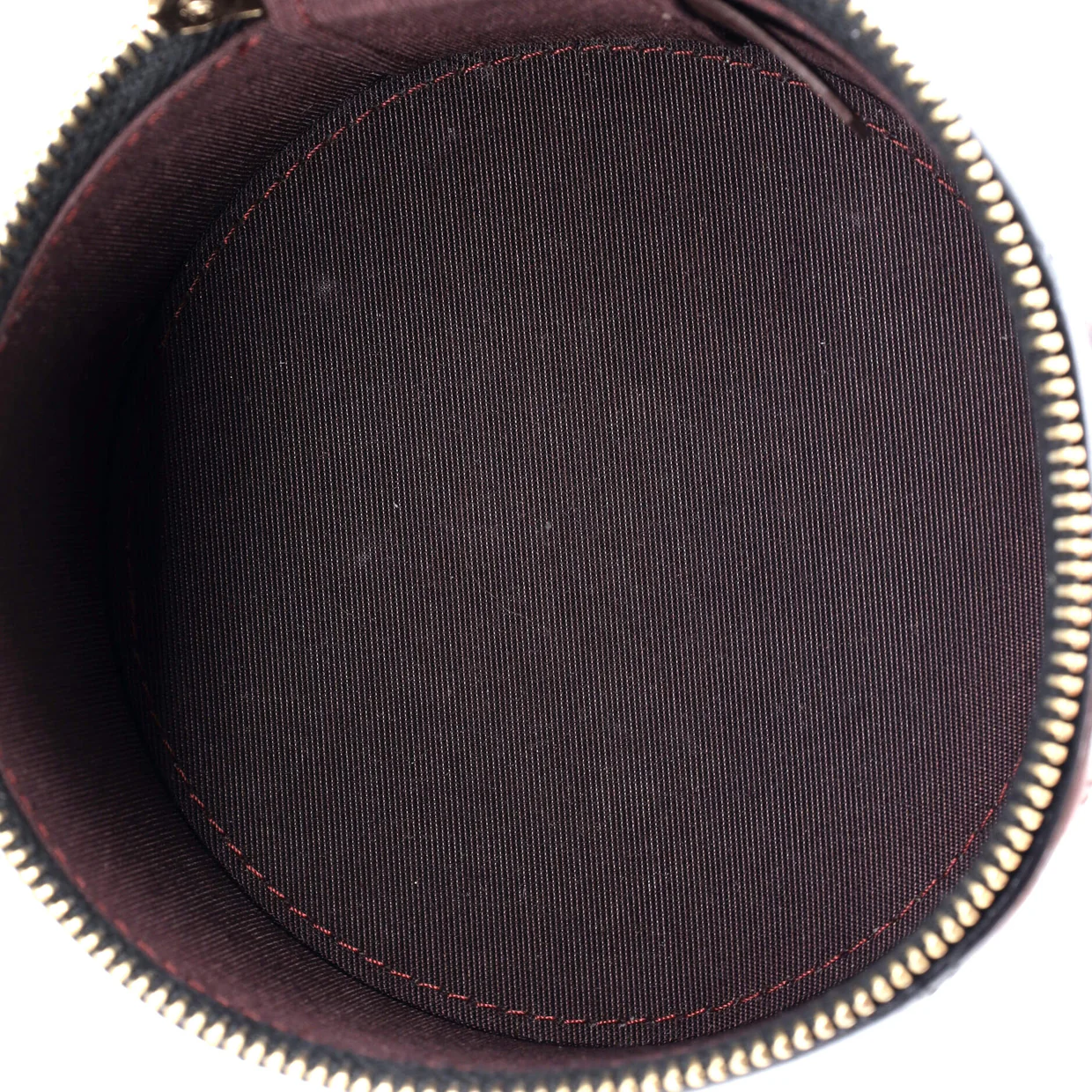 CC Round Vanity Case with Chain Quilted Lambskin Mini - Deep Luxury