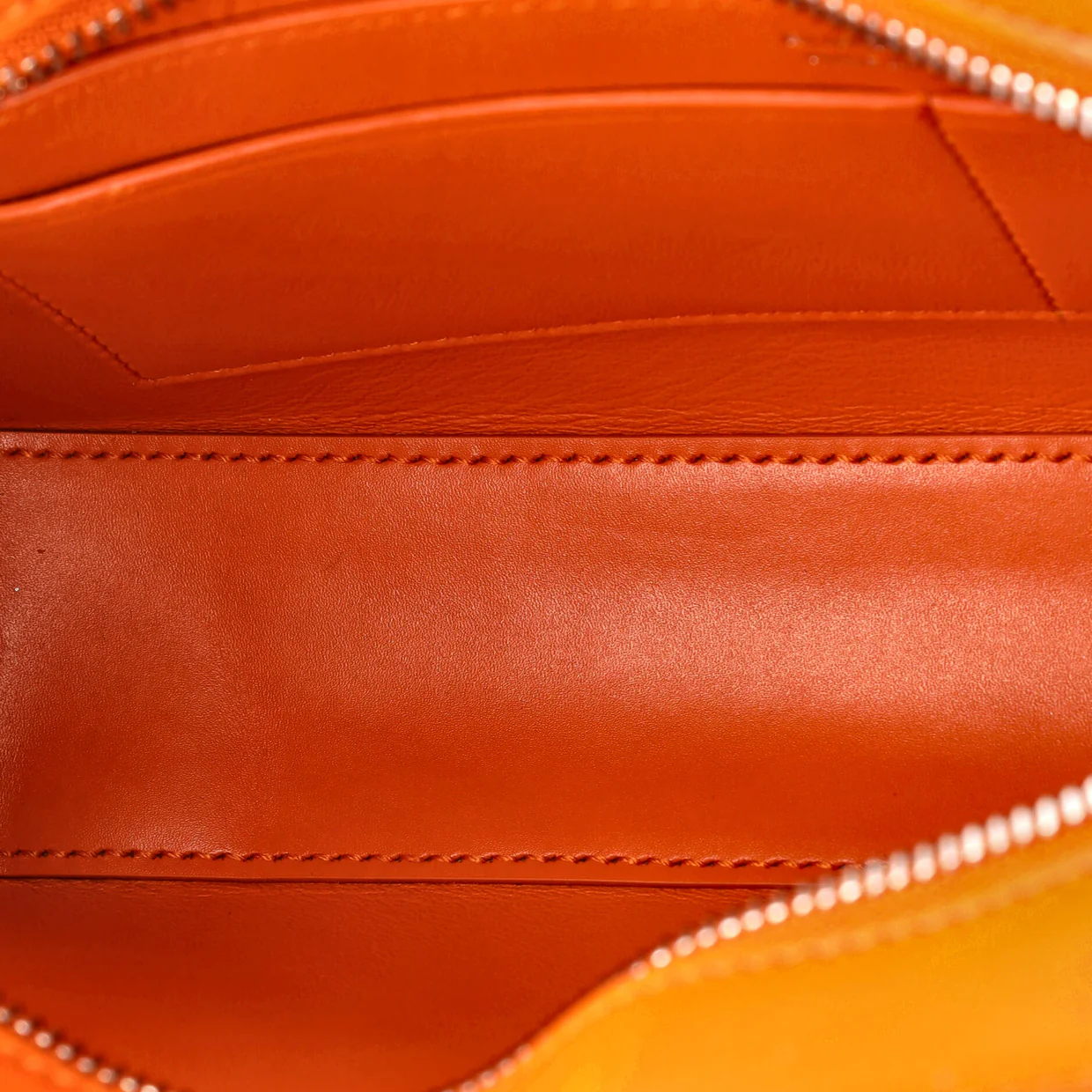 TB Shoulder Bag Leather - Deep Luxury