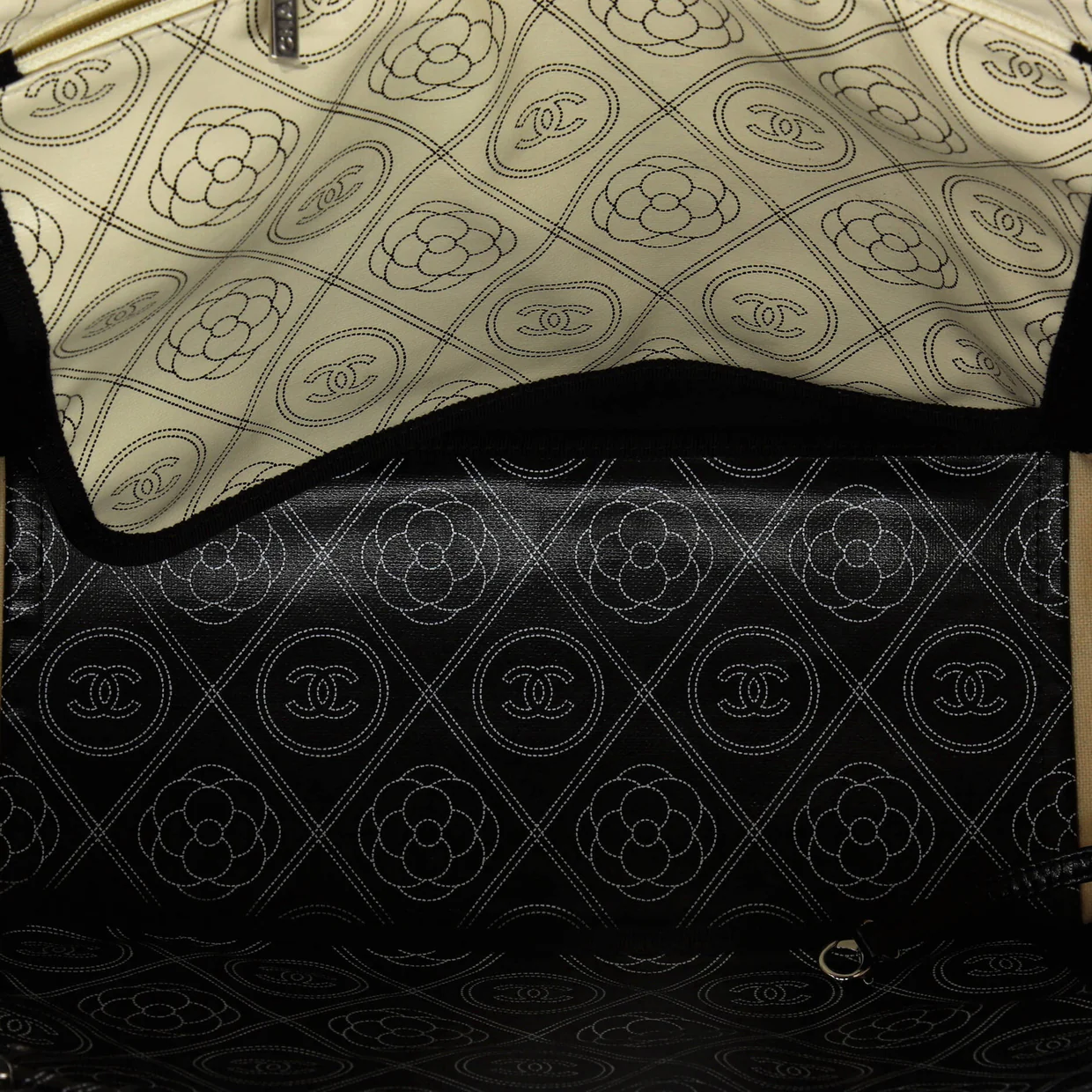 Logo Camellia Shopping Tote Printed Coated Canvas Medium - Deep Luxury