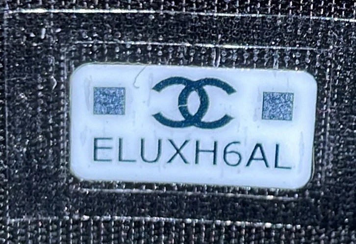 Crystal CC Card Holder Quilted Caviar - Deep Luxury