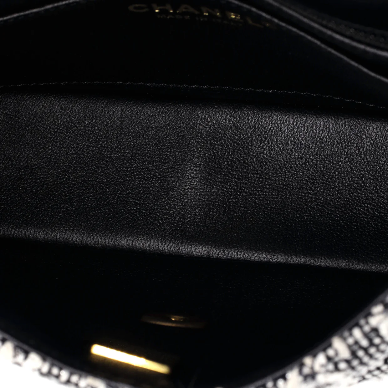 Pearl Chain CC Flap Bag Quilted Tweed Mini - Deep Luxury