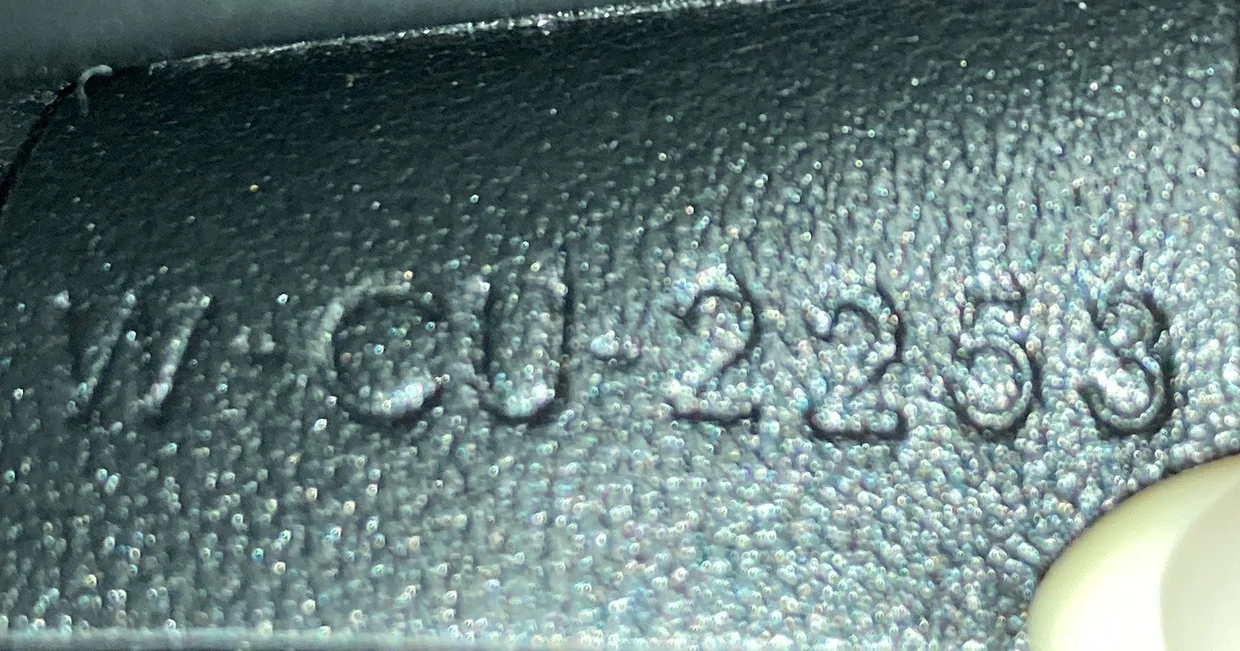 Triomphe East-West Shoulder Bag Smooth Calfskin - Deep Luxury